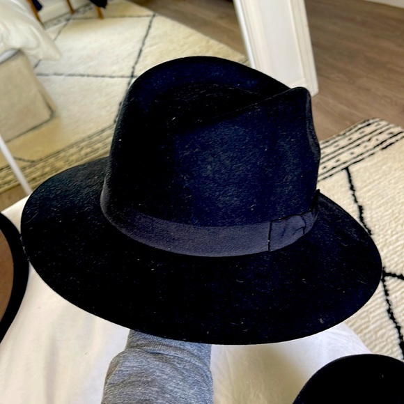 Black wool hat - Picture 3 of 3